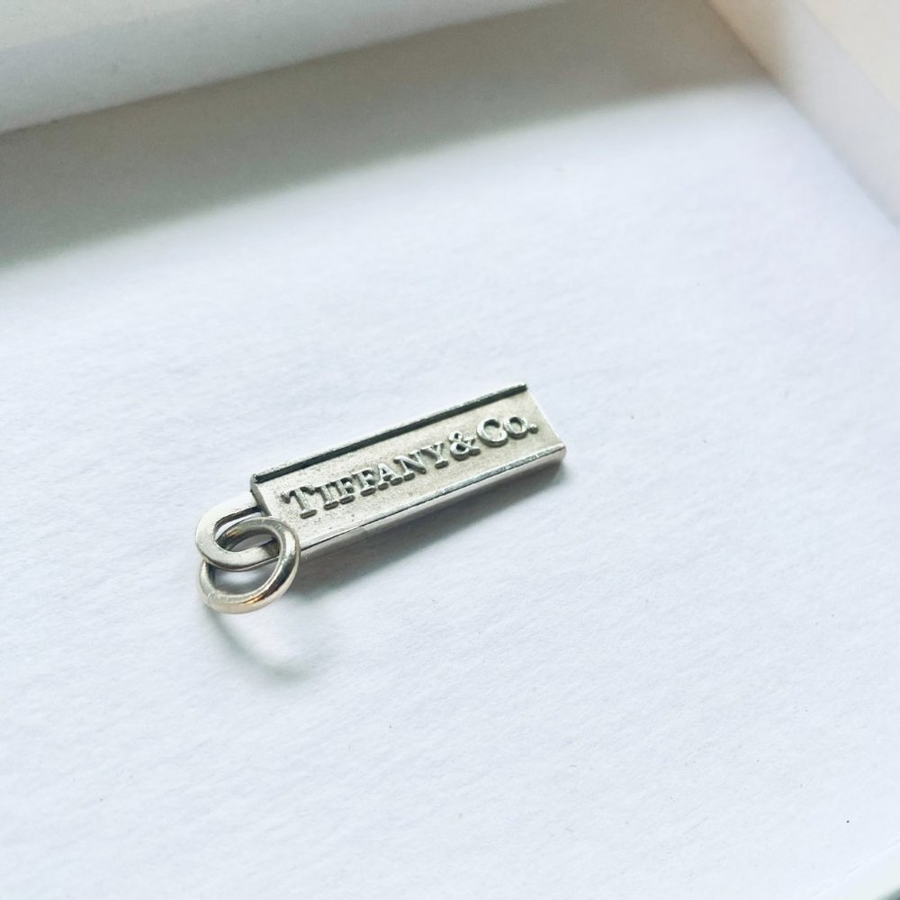 Tiffany & Co Sterling Silver Pendant Charm for Necklace or Bracelet - Picture 3 of 8